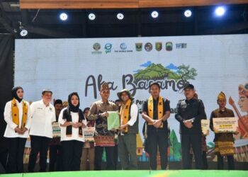 Kemenhut Lepas Ekspor Perdana Kopi Hasil Perhutanan Sosial