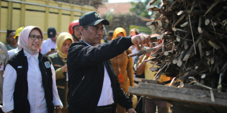 Mentan Perintahkan Cabut Izin Distributor Pupuk Nakal