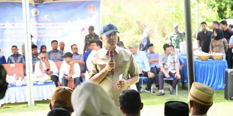 Mentrans Soroti Kisah Sukses Transmigran Petani Sawit dari Mamuju