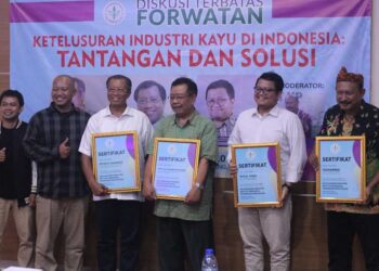 Pemerintah Diminta Permudah Regulasi Industri Kayu