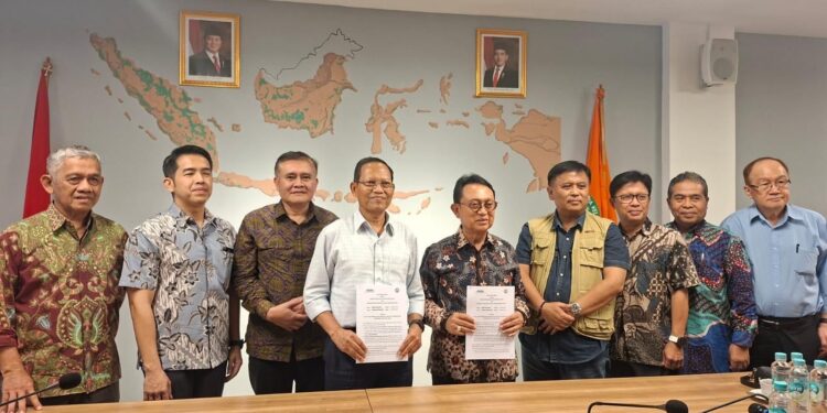 GAPKI dan APHI Sepakat Kendalikan Karhutla