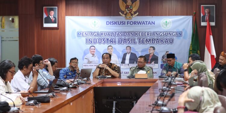 Industri Hasil Tembakau Terancam Gulung Tikar Akibat Regulasi