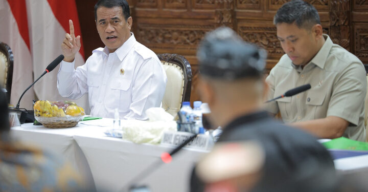 Mentan Amran Ultimatum 300 Perusahaan Sawit Terkait Turunnya Harga TBS