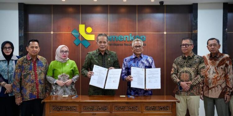 Kemenkop dan Agrinas Palma Bangun Ekosistem Sawit Berbasis Koperasi