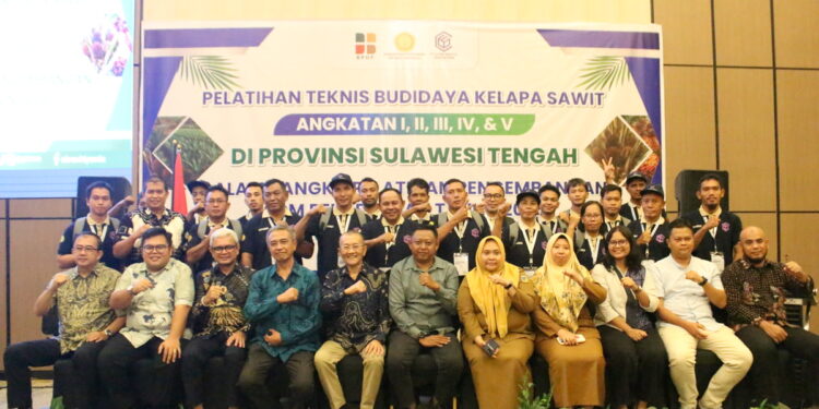 BPDP, Ditjenbun dan PT CWE Latih Budidaya Kelapa Sawit bagi 155 Petani Morowali Utara