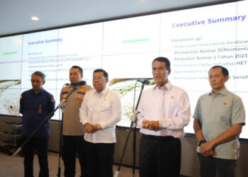 Mentan Andi Amran Sulaiman memberikan waktu dua minggu bagi para produsen beras untuk melakukan penyesuaian